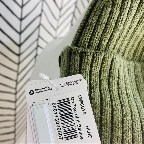 🔸 Lululemon on top of it beanie HLND Green OS - Picture 7 of 10